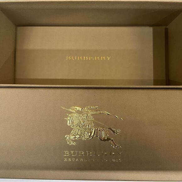 Burberry Glasses case, box, and booklet - Picture 3 of 3